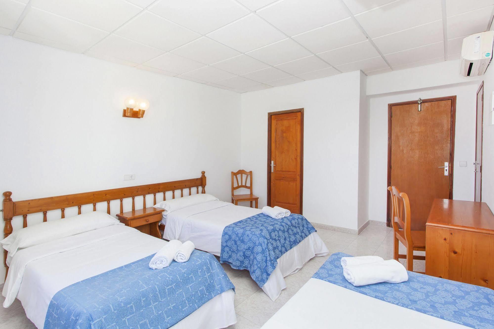 Can Beia Hostal Boutique (Adults Only) Sant Antoni de Portmany Dış mekan fotoğraf