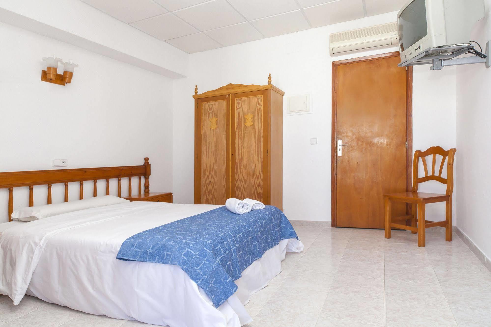 Can Beia Hostal Boutique (Adults Only) Sant Antoni de Portmany Dış mekan fotoğraf