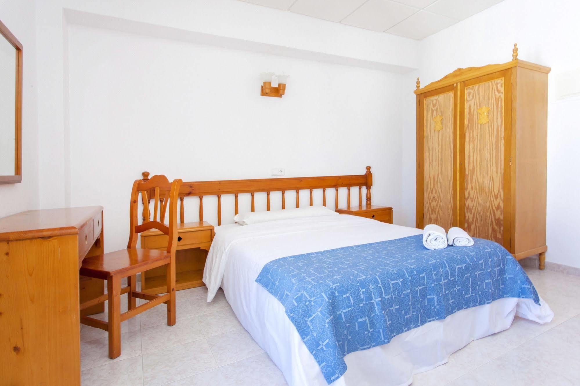 Can Beia Hostal Boutique (Adults Only) Sant Antoni de Portmany Dış mekan fotoğraf