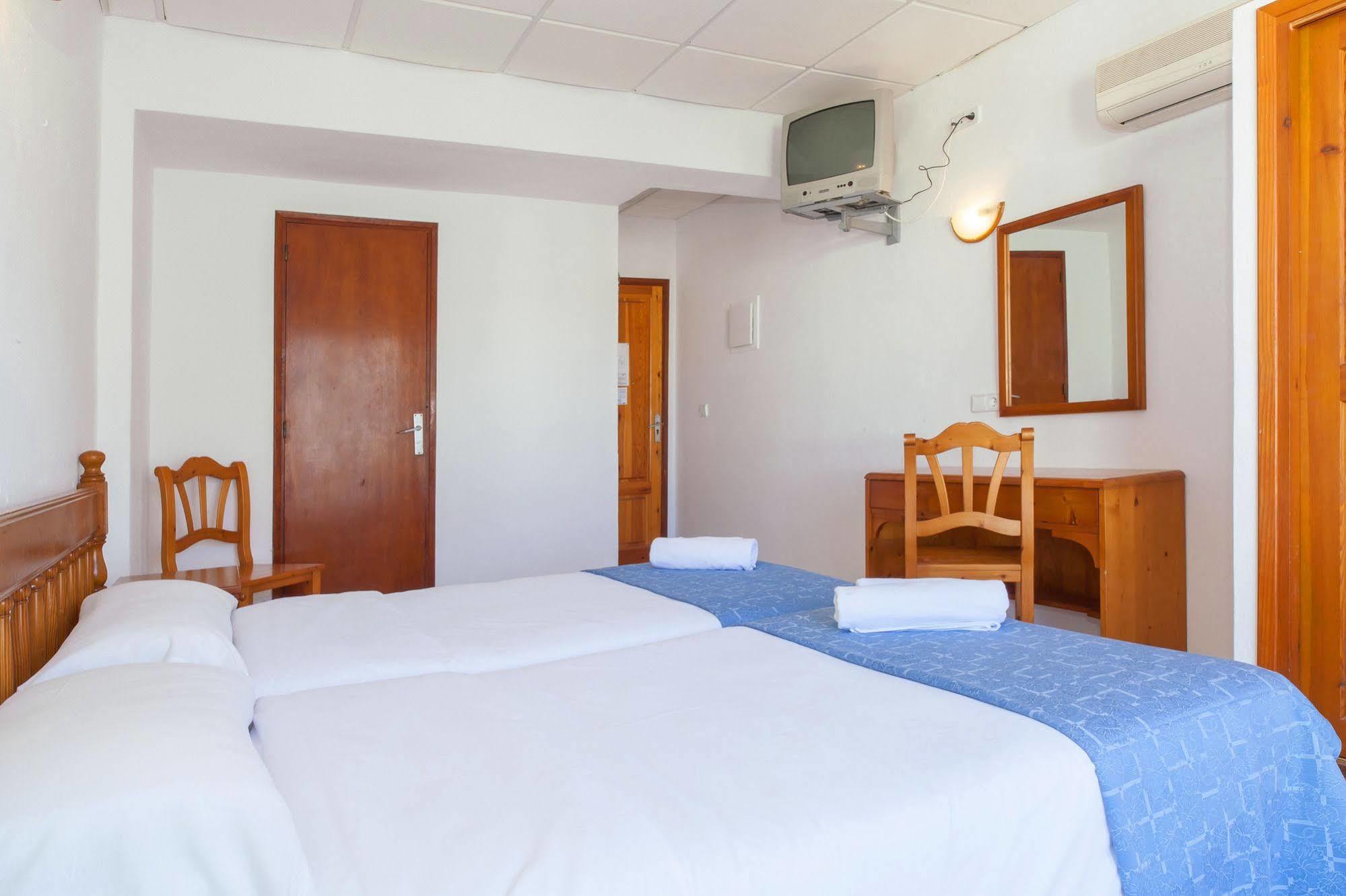 Can Beia Hostal Boutique (Adults Only) Sant Antoni de Portmany Dış mekan fotoğraf